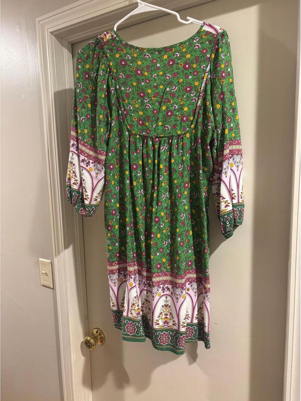 Boho Floral Babydoll Dress – Preloved Size Medium - Picture 4 of 5